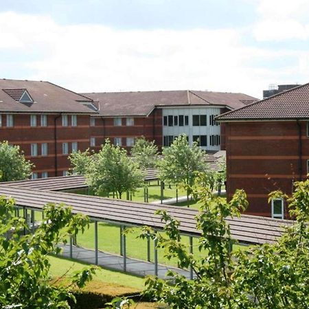 Yarnfield Park Training And Conference Centre 호텔 스톤 외부 사진
