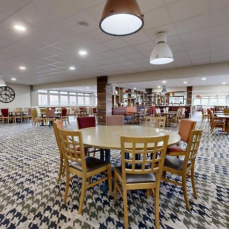 Yarnfield Park Training And Conference Centre 호텔 스톤 외부 사진