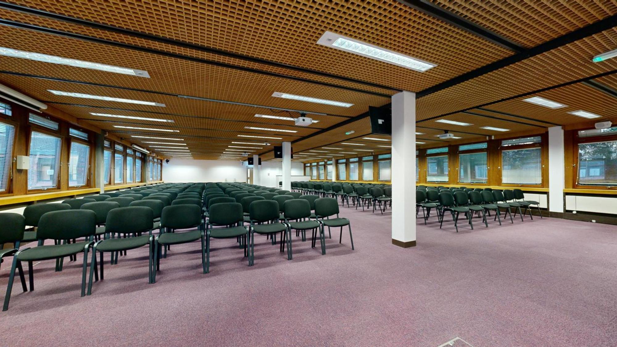 Yarnfield Park Training And Conference Centre 호텔 스톤 외부 사진