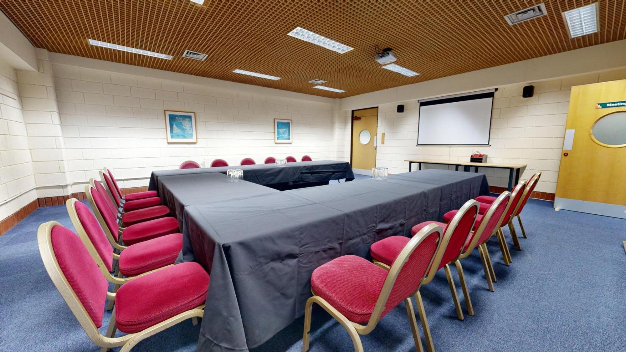 Yarnfield Park Training And Conference Centre 호텔 스톤 외부 사진