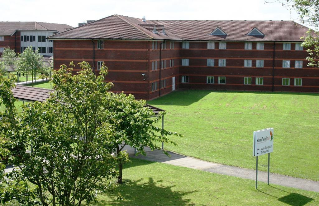 Yarnfield Park Training And Conference Centre 호텔 스톤 외부 사진