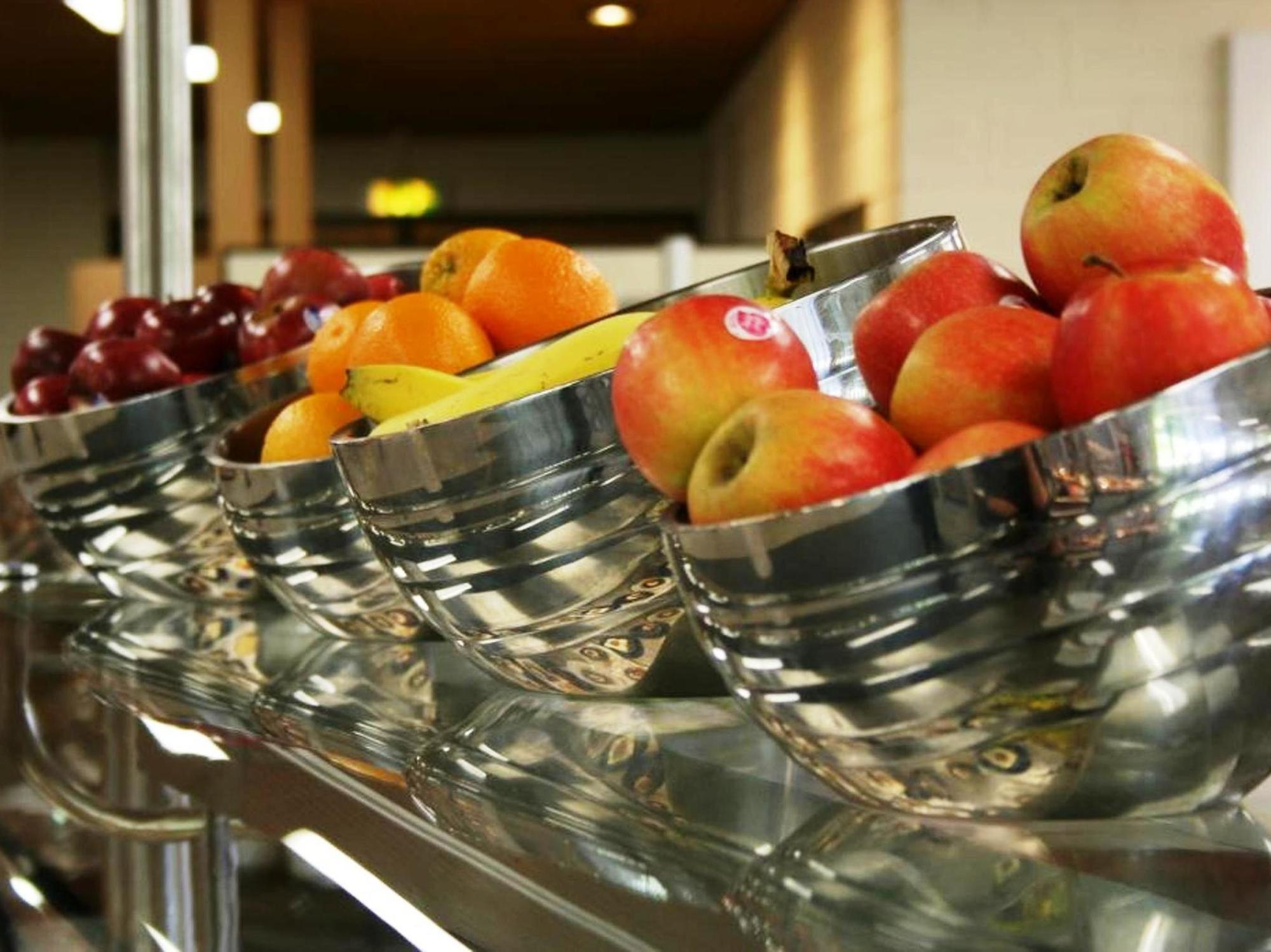 Yarnfield Park Training And Conference Centre 호텔 스톤 외부 사진