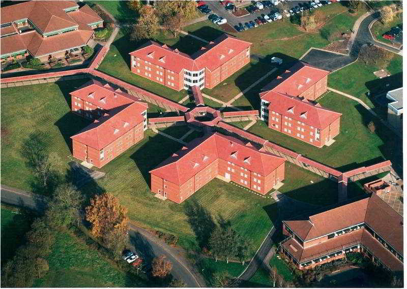 Yarnfield Park Training And Conference Centre 호텔 스톤 외부 사진