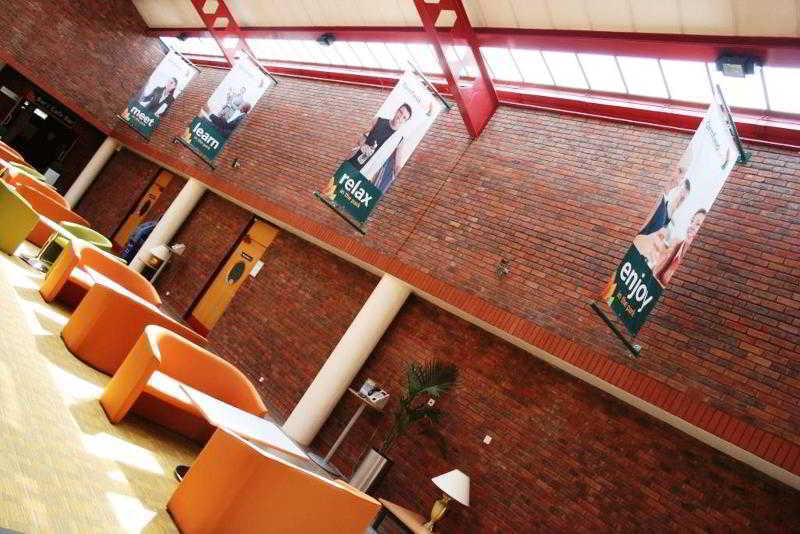 Yarnfield Park Training And Conference Centre 호텔 스톤 외부 사진