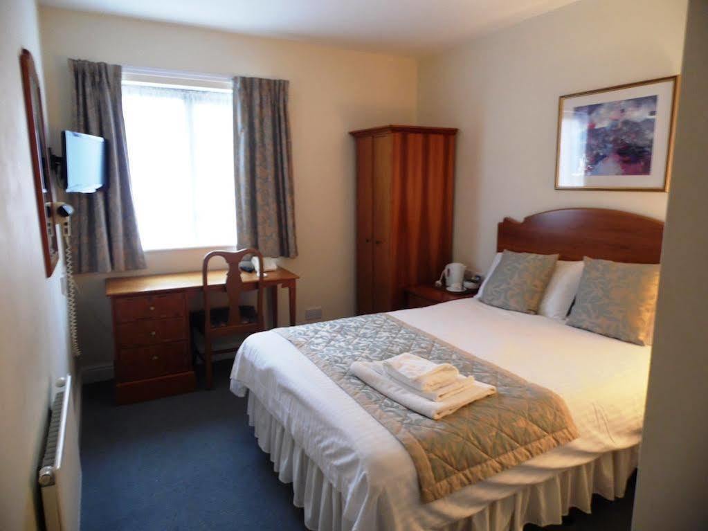 Yarnfield Park Training And Conference Centre 호텔 스톤 외부 사진