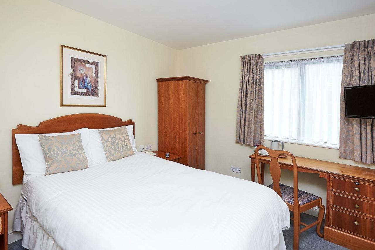Yarnfield Park Training And Conference Centre 호텔 스톤 외부 사진