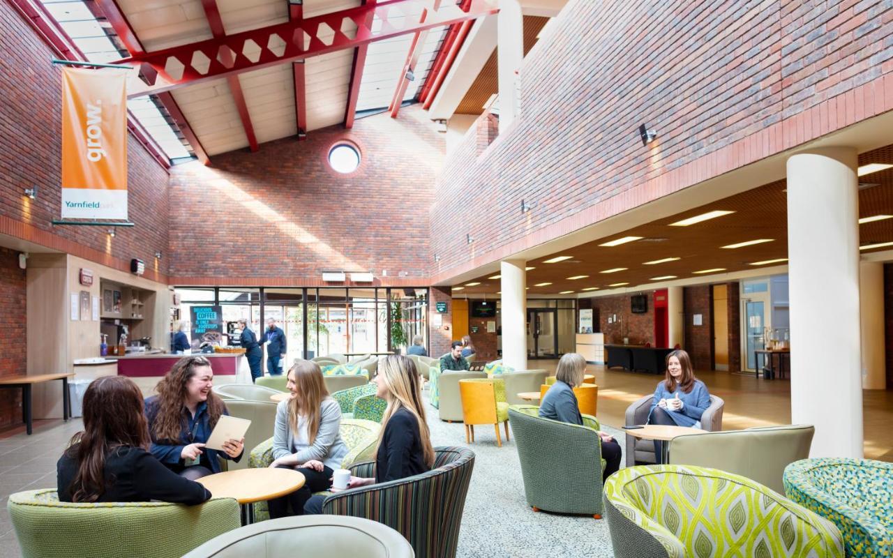 Yarnfield Park Training And Conference Centre 호텔 스톤 외부 사진